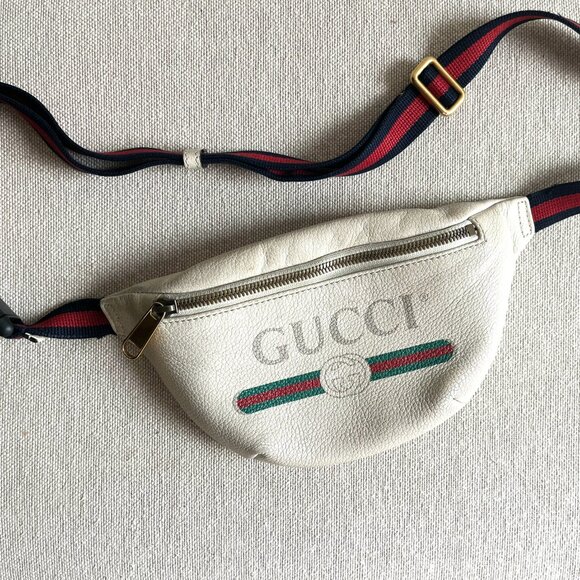 AUTH GUCCI Logo Grained Leather Belt Bag - Picture 1 of 10